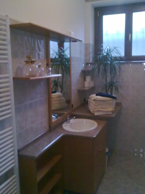 Affittacamere Valchiavenna - Foresteria Lombarda Con Parcheggio Privato Sul Posto! Apprezzata Gestione Familiare Dal 2012, Qualita-Prezzo Top! "Guest-House With Private Parking On Site! Appreciated Family Management Since 2012, Quality-Price Top!" Cameră foto